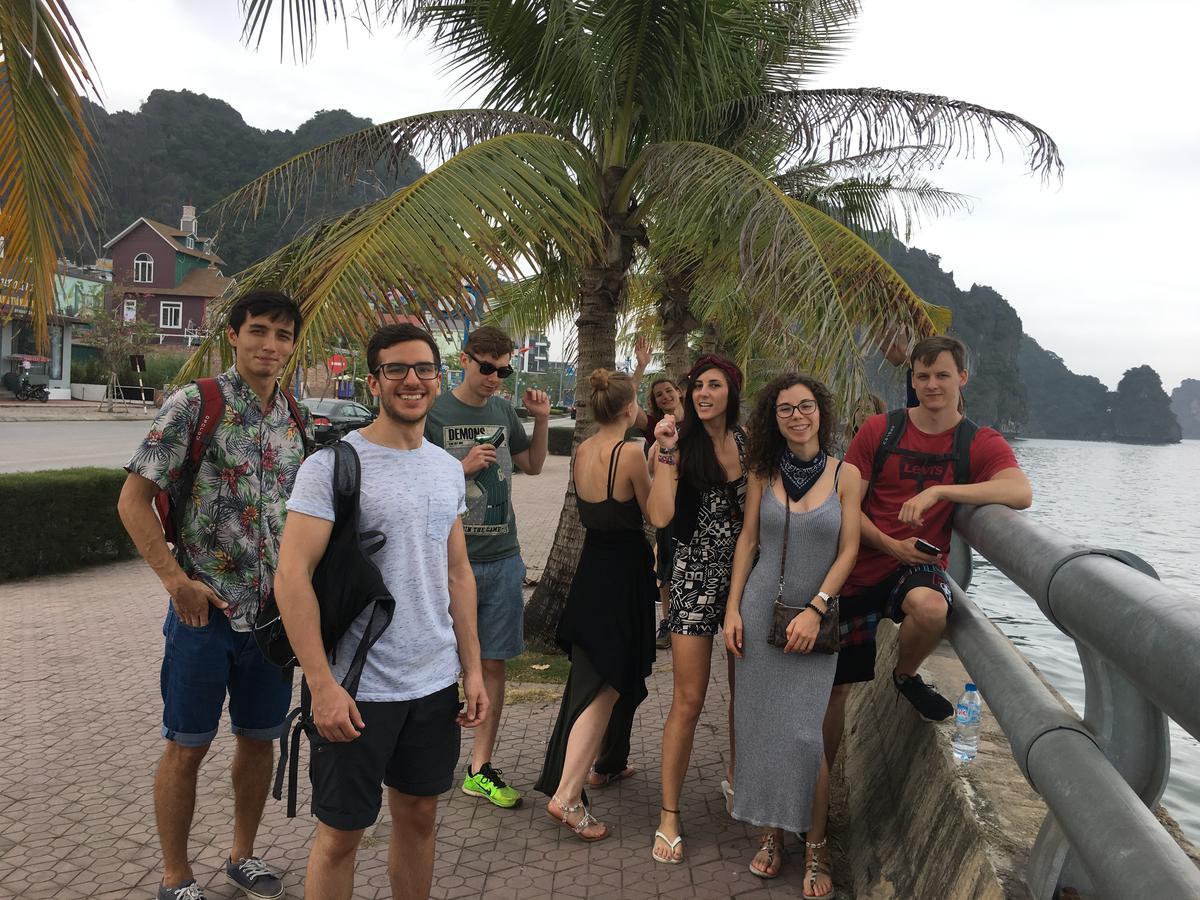 Halo Bay Homestay Ha Long Exteriör bild