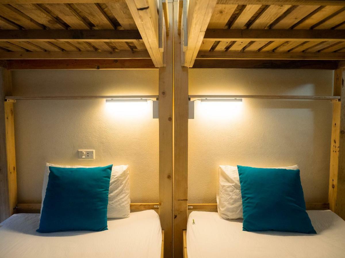 Halo Bay Homestay Ha Long Exteriör bild